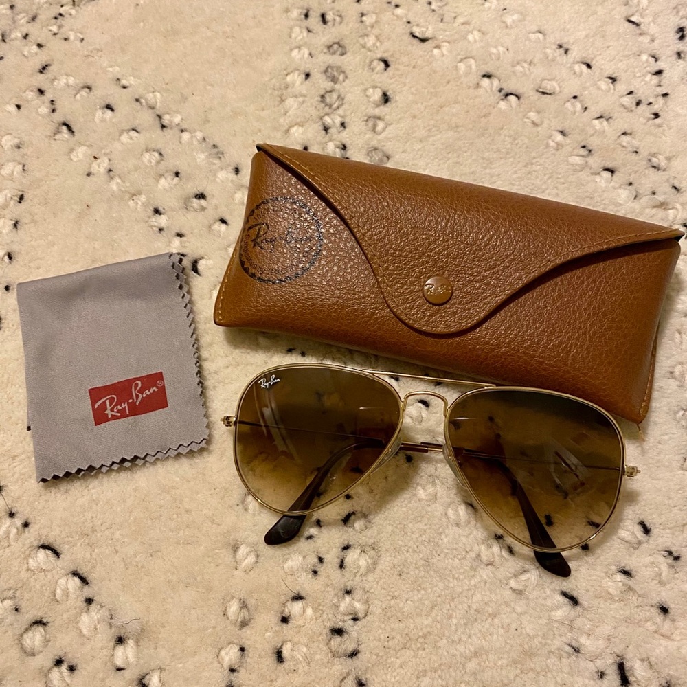 Ray Ban Gold Aviators